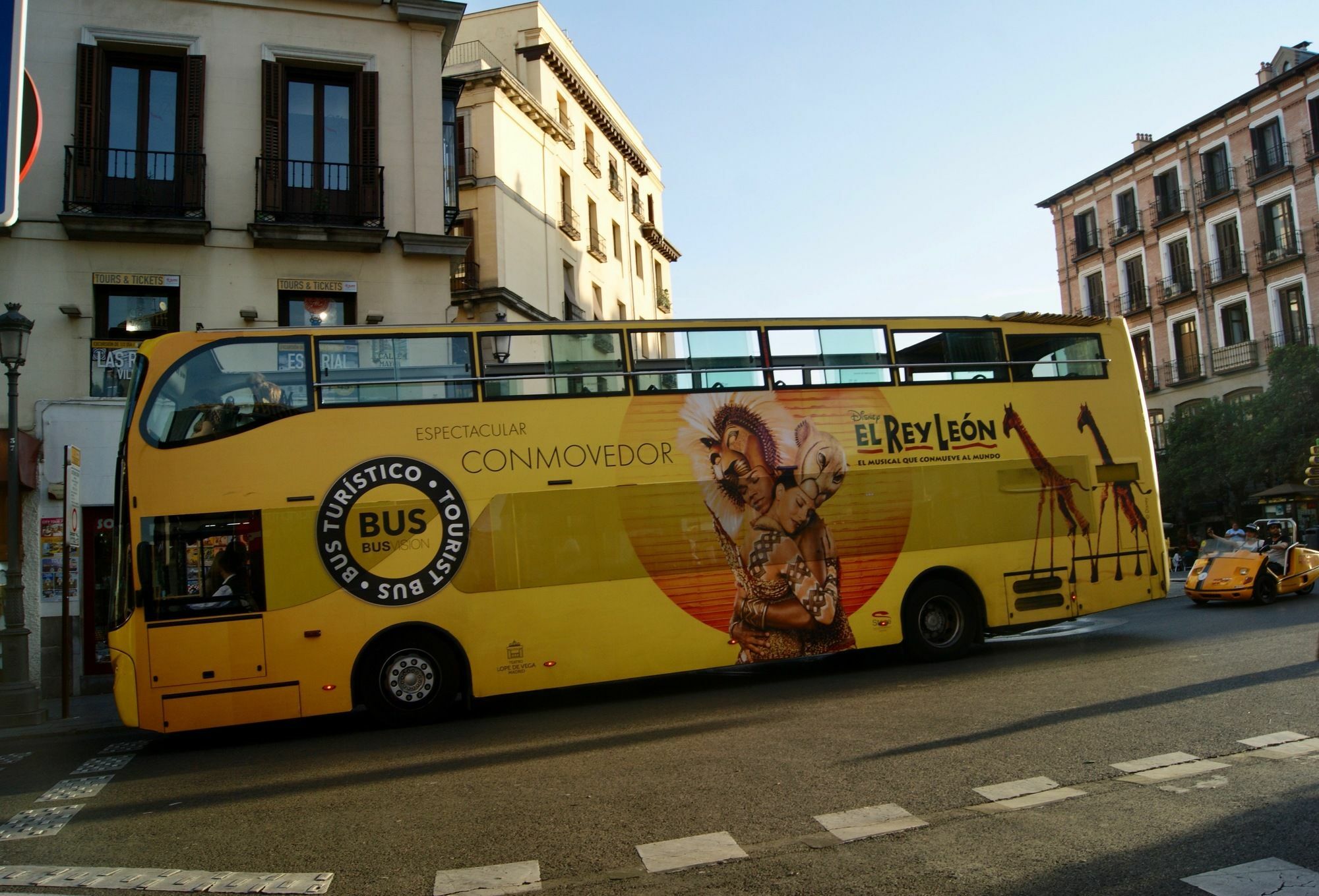 Oh Madrid Mayor Square Exterior foto